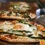 チキンとアスパラのフラットブレッドピザのレシピ
